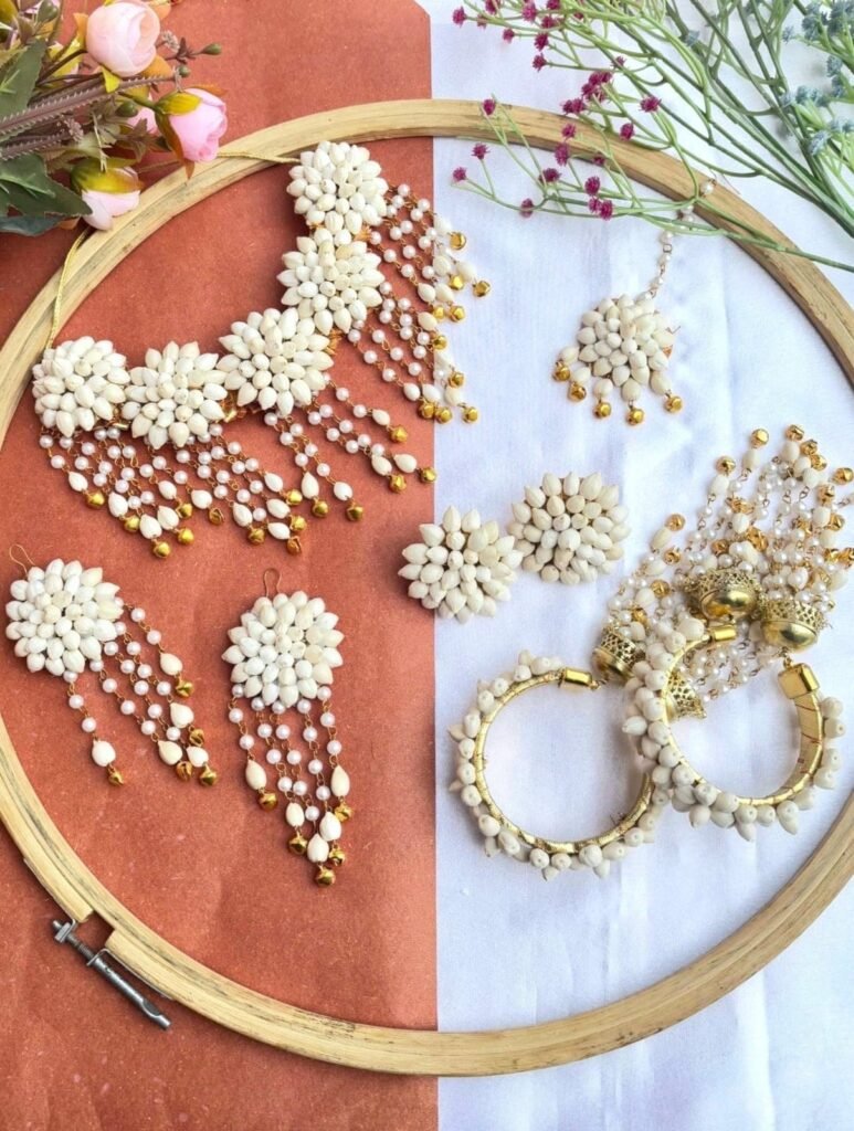 White Bridal Flower Set